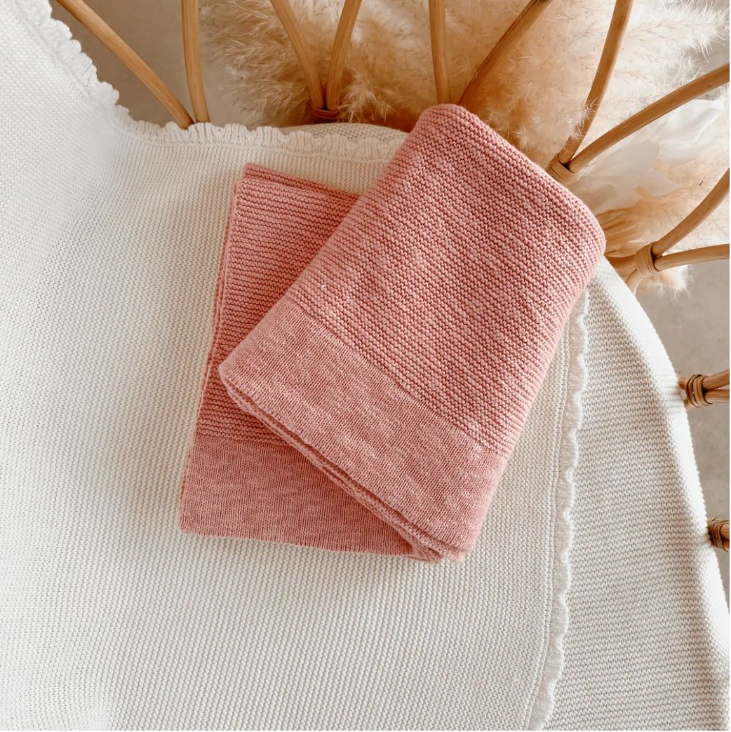 Blossom and Pear chunky knit blanket