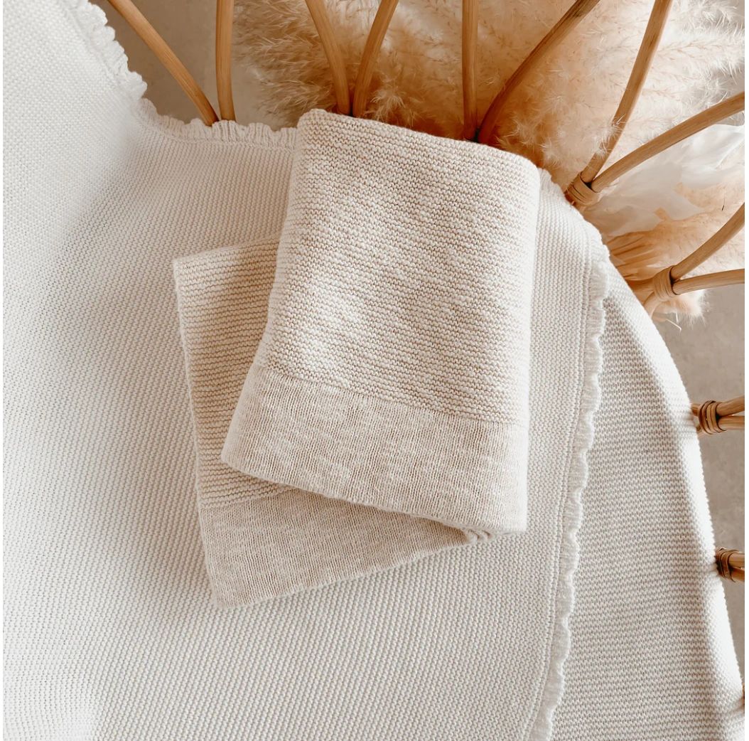 Blossom and Pear chunky knit blanket