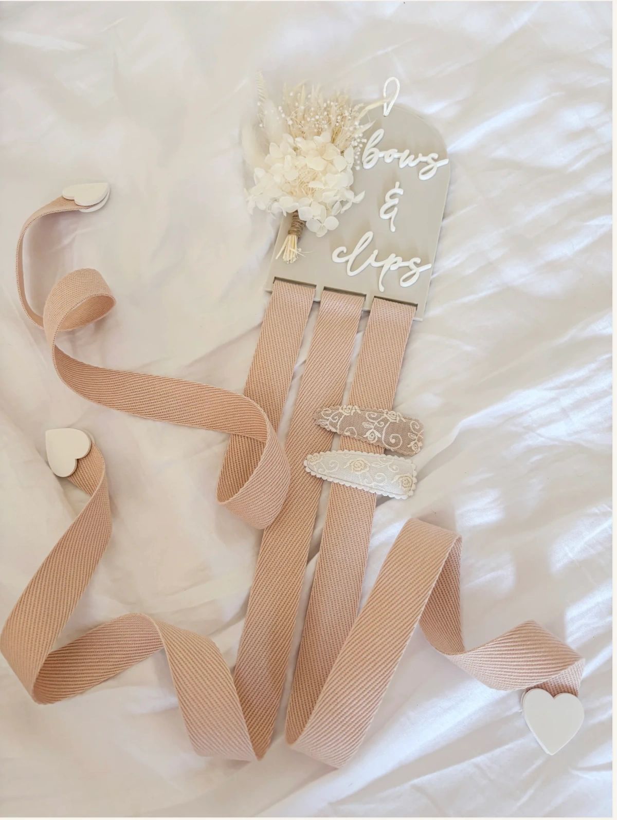 Bow So Cute dried flower bow holder