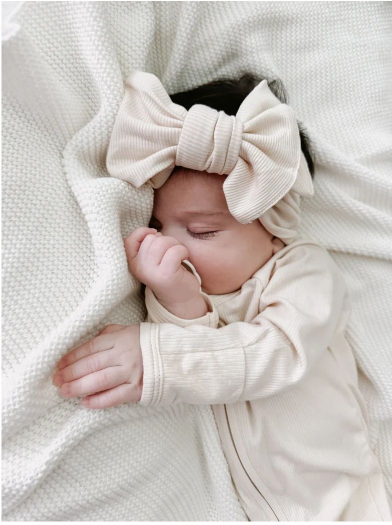 Bow So Cute knit oversized topknot headband