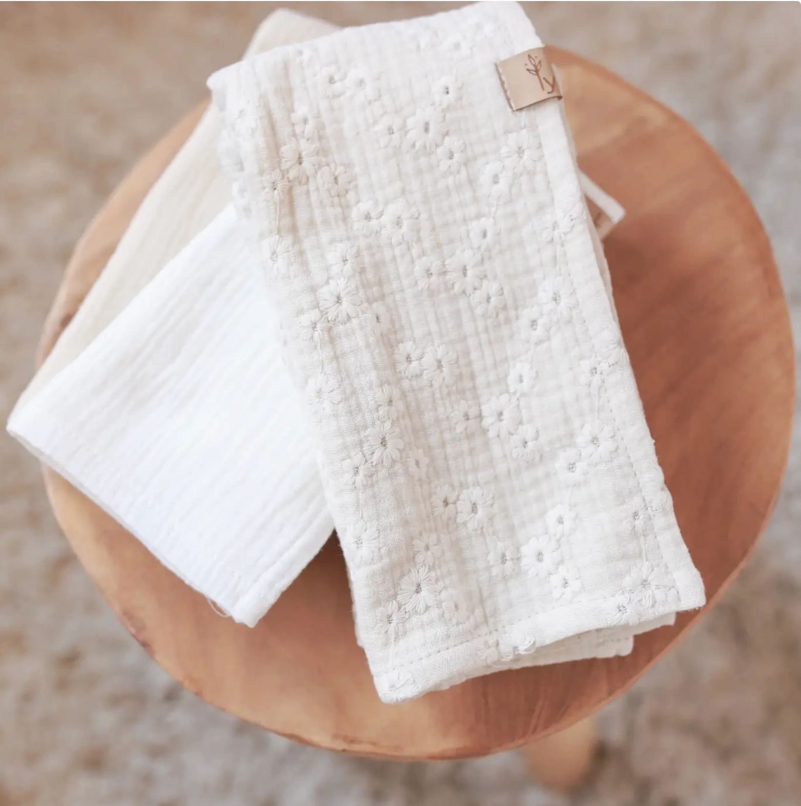 Babyly Lilly Embroidered Muslin Burp Clothes 3 pack