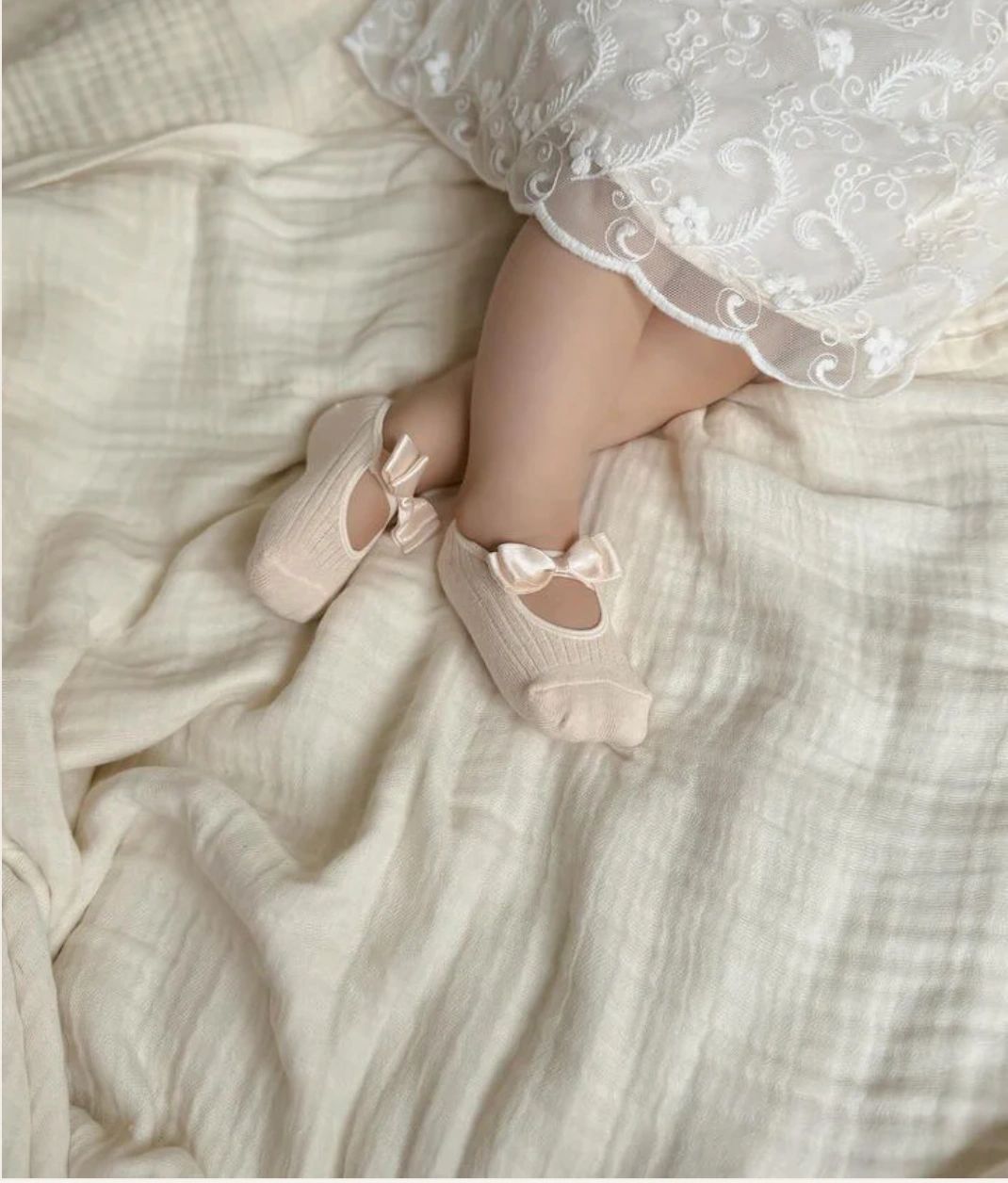 Bow So Cute satin bow socks